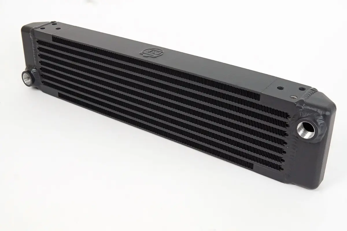 Universal Single-Pass Oil Cooler / Rsr Porsche / M22 X 1.5 / 22L X 4.75H X 2.16W 1