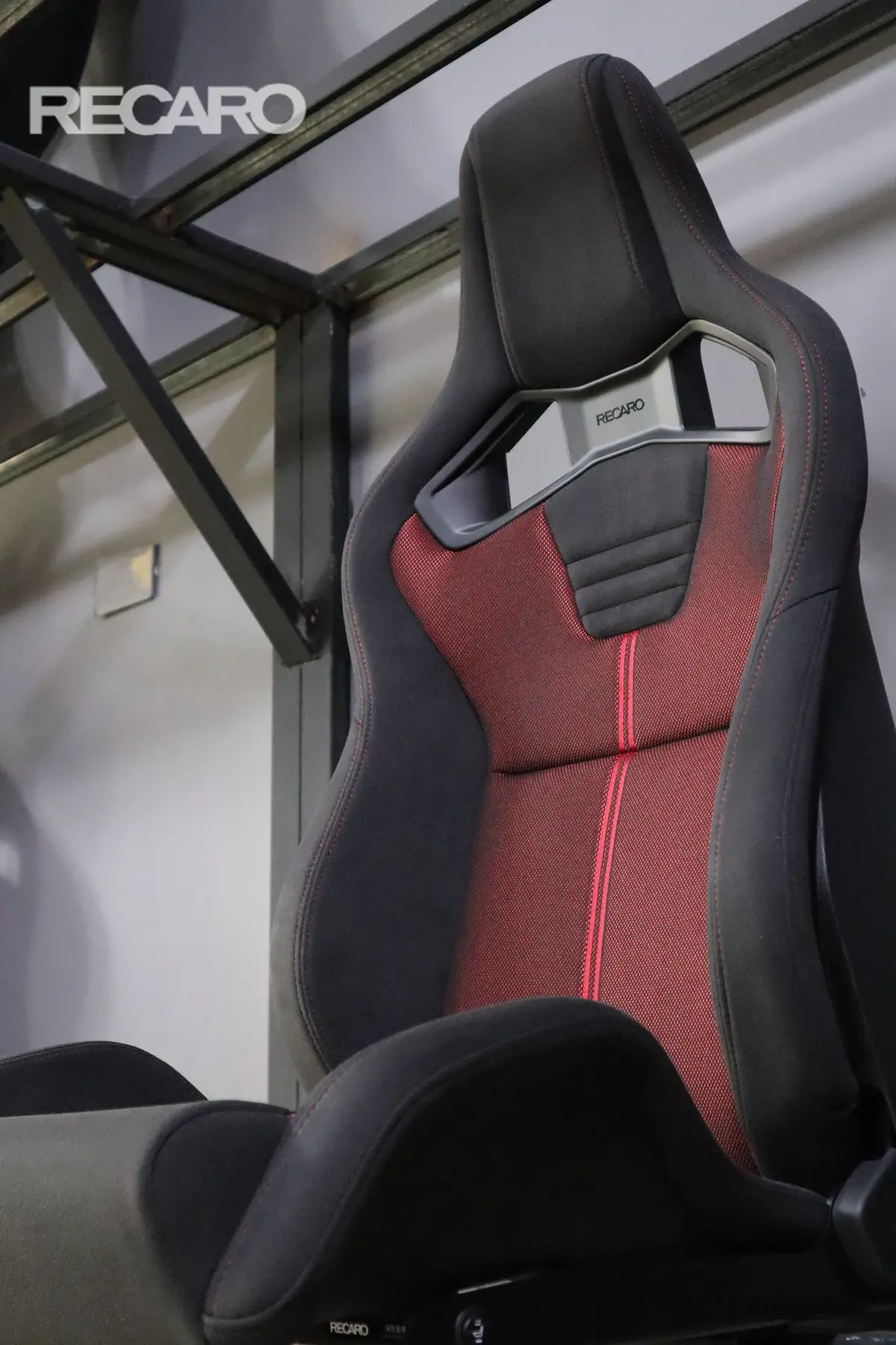 Recaro Japan Sportster Gk100h Kamui Black & Glass Mesh Red Manual Recliner Large 1