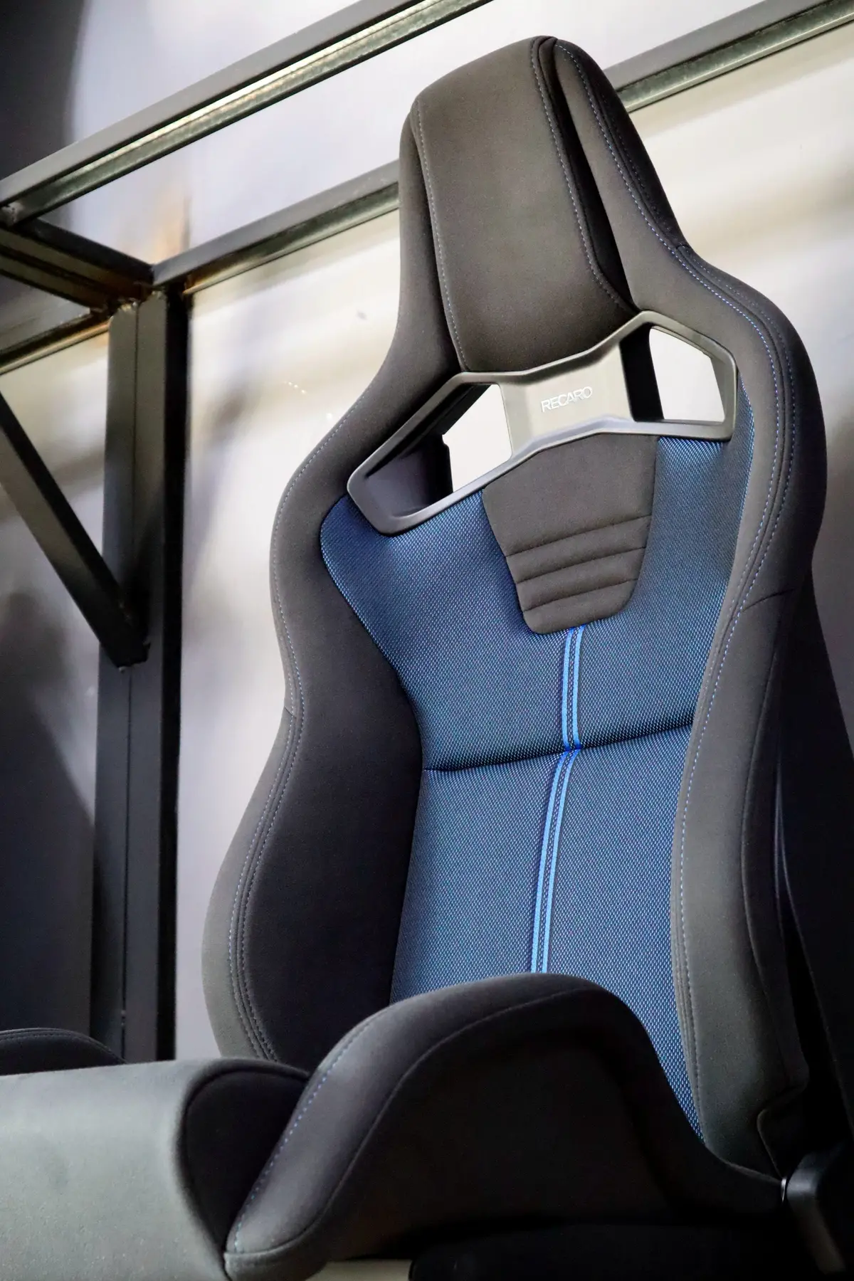 Recaro Japan Sportster Gk100h Kamui Black & Glass Mesh Blue Manual Recliner Large 1
