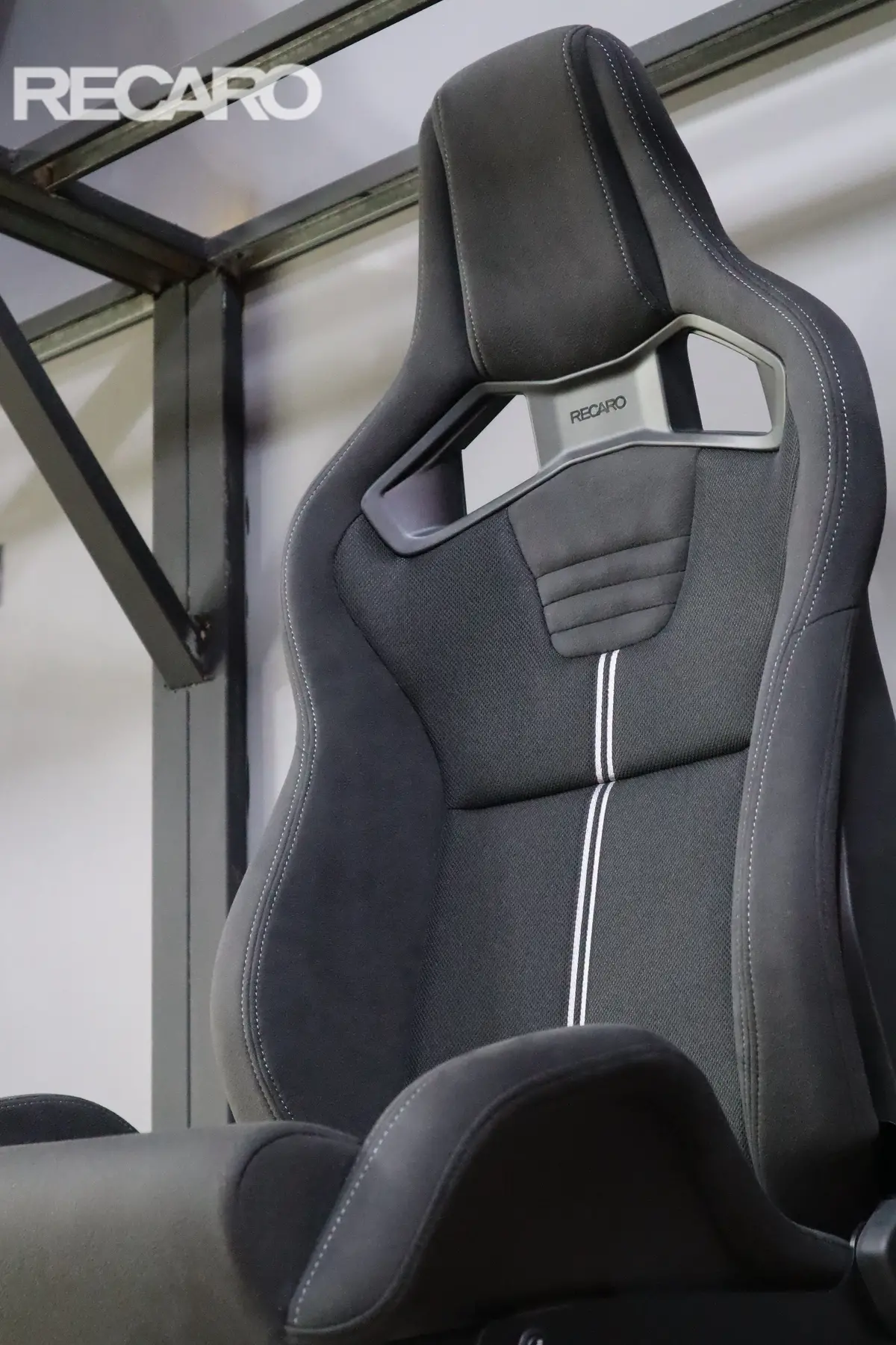 Recaro Japan Sportster Gk100h Kamui Black & Glass Mesh Black Manual Recliner Large 1