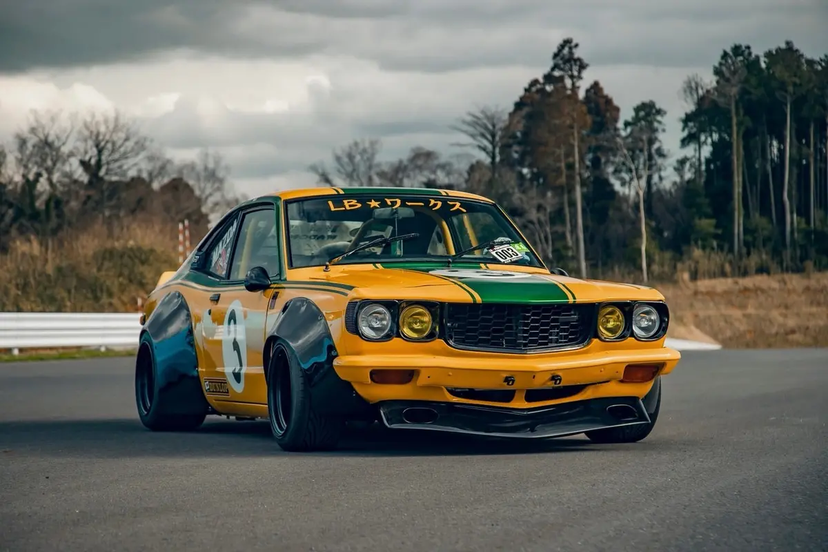 Lb-Mazda Savanna 1