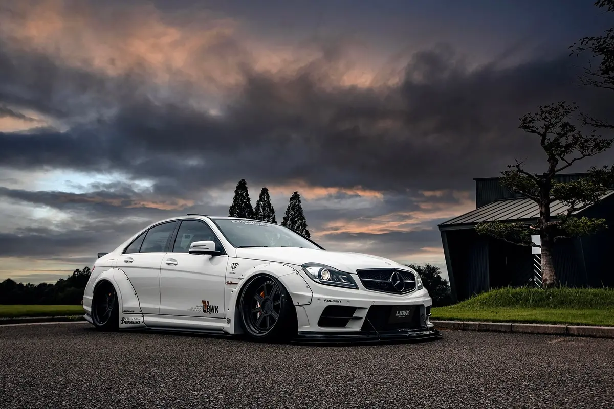 Lb-Works Mercedes-Benz C63 Coupe & Sedan W2o4 1