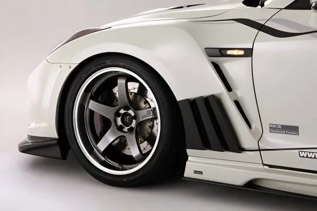 Varis 14' Ver. Front Fenders And Carbon Louver For Cba-R35 / Dba-R35 Nissan Gt-R [Vani-074 / Vani-090] 1