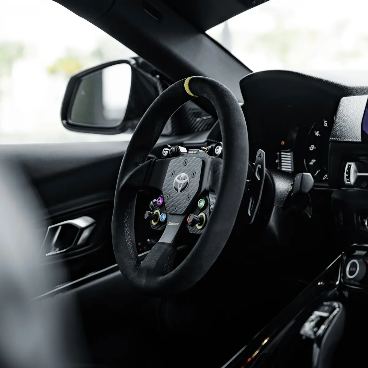 (In Stock) Zestek Carbon Fiber Steering Wheel 1