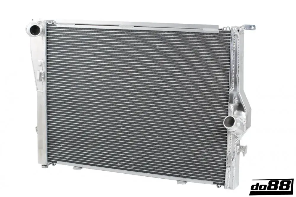 Do88 Aluminium Radiator (Bmw E9x M3) 1