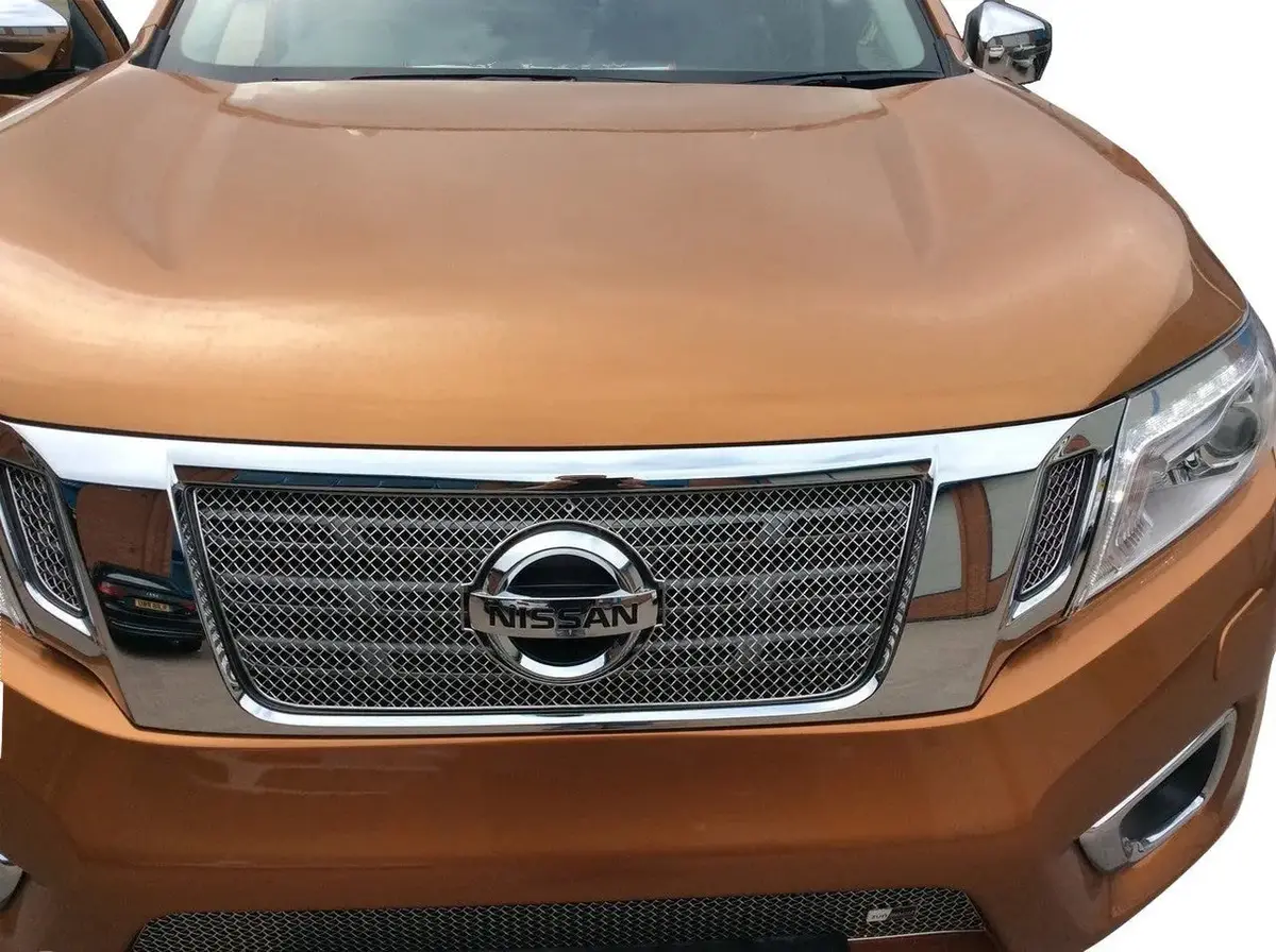 Zunsport Nissan Navara Upper Grille Set (Np300) 1
