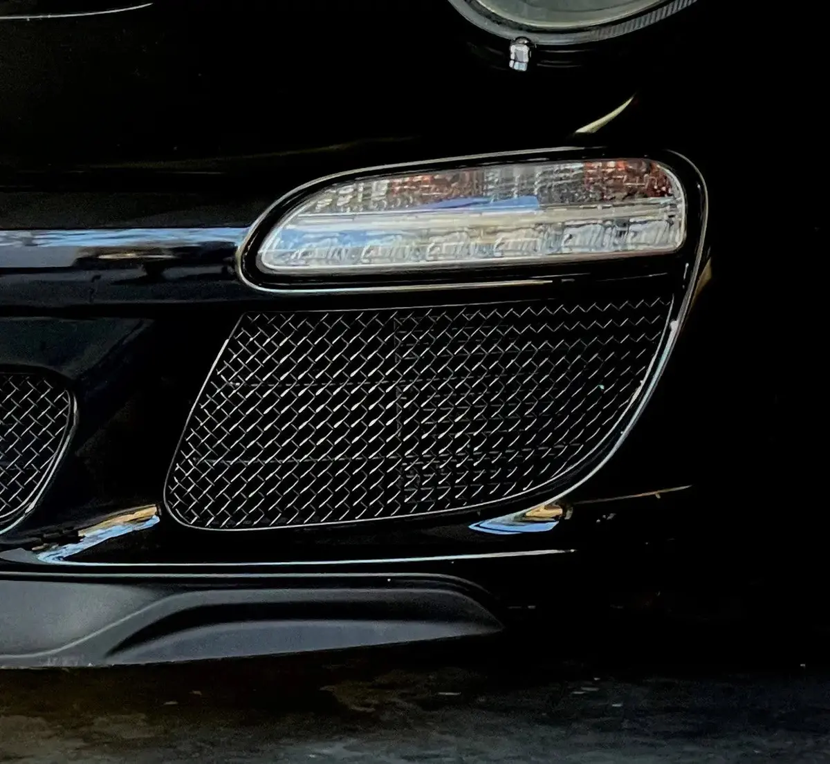 Zunsport Porsche Carrera 997.2 C4 + C4s - Outer Grille Set 1