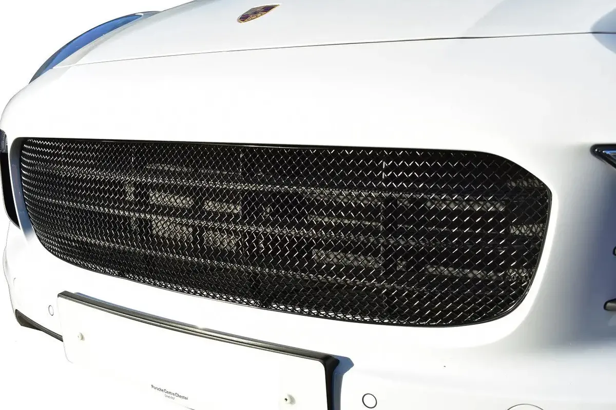 Zunsport Porsche Cayenne 958.2 Facelift - Upper Grille 1