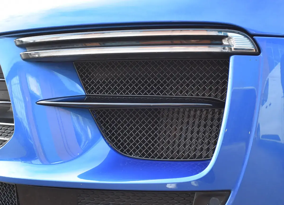 Zunsport Porsche Macan Turbo 19-21 - Outer Grille Set 1