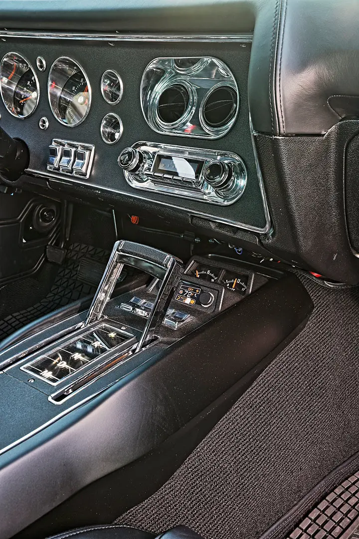 1970-72 Legacy Chevelle Carbon Fiber Center Console 1